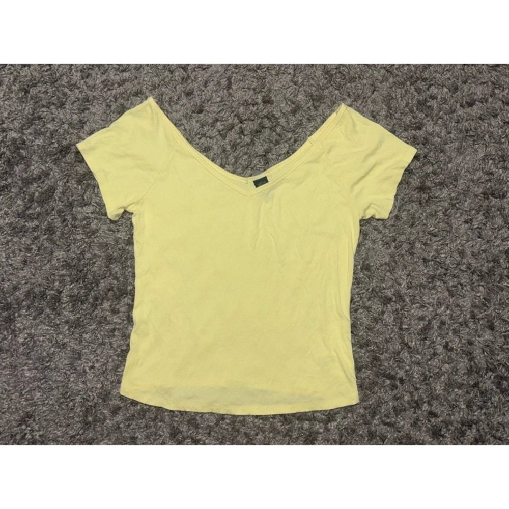 Ladies Large Ribbed Top NWT Short Sleeves V-neck Light Yellow
